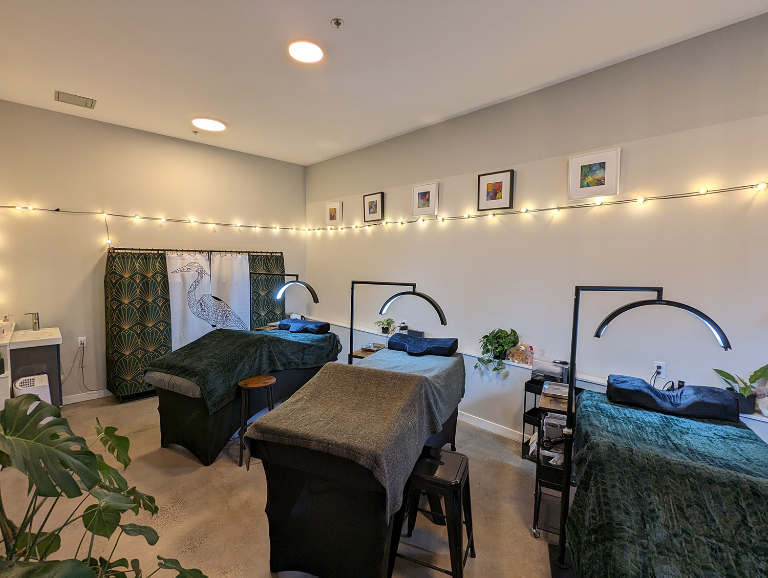 Interior of the Lash Club studio